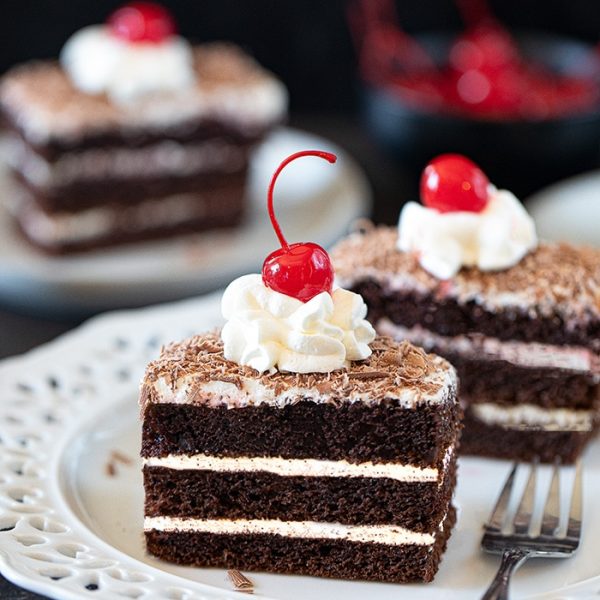 Black Forest Large Pastry